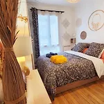 appartement familial refait à neuf centre Paris 20ème