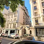 appartement familial refait à neuf centre Paris 20ème